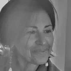 Elena Petraroli